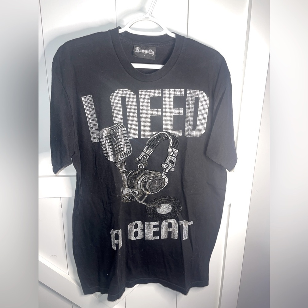 Rawyalty I Need A Beat Men’s Size L t- shirt